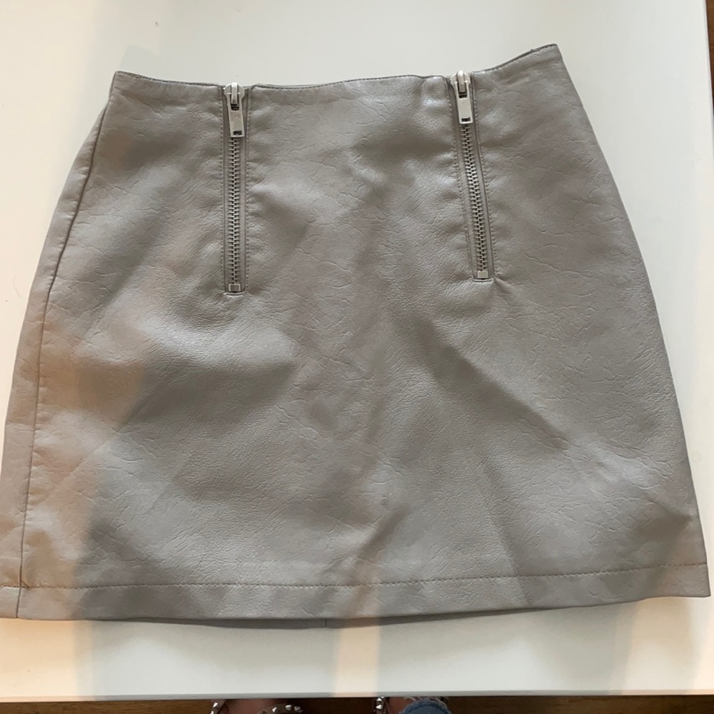 Forever 21 Tan-Gray Vegan Leather Zipper Miniskirt - Picture 1 of 3